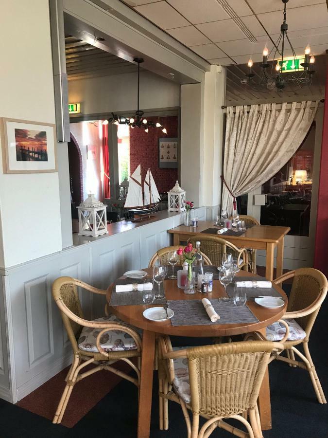 Hotel De Schelphoek 3*